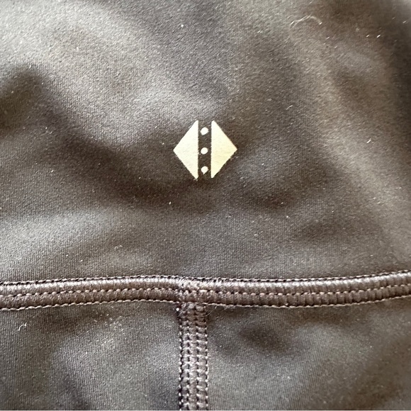 Tavi 7/8 Tie Waist Pocket Tight Leggings Yoga Pants Black Size Large - Picture 12 of 16